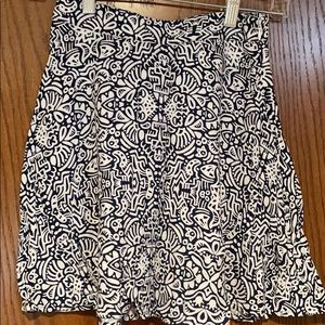 Women’s navy and white print skirt, cst